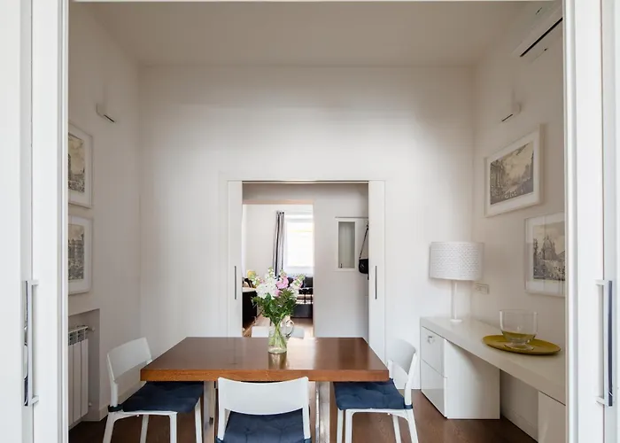 2 Bedrooms Flat Near Via Veneto 아파트 로마