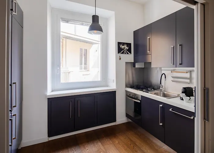 2 Bedrooms Flat Near Via Veneto * 로마